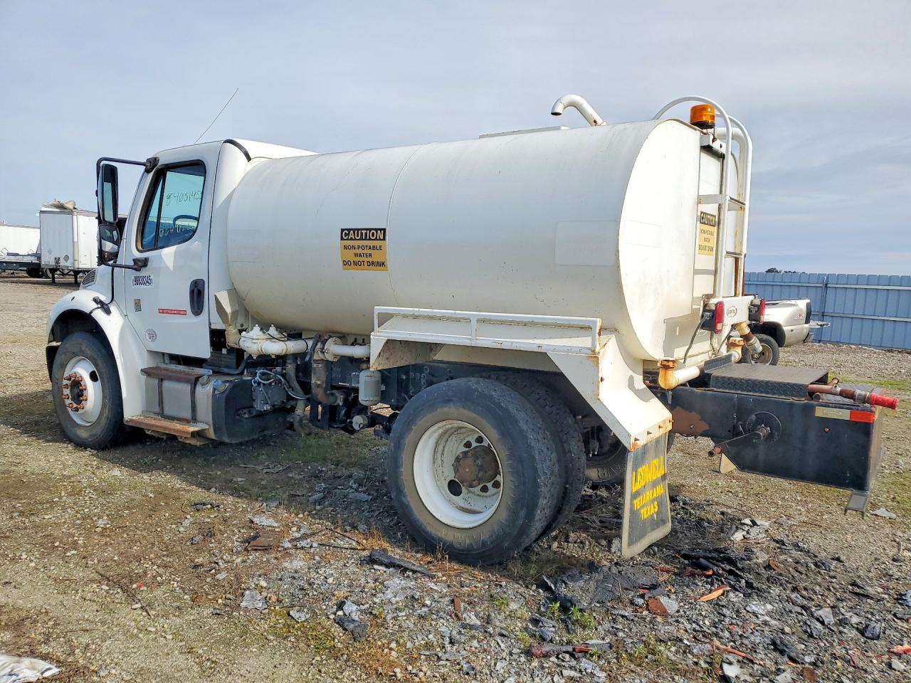 2016 FREIGHTLINER BUSINESS CLASS M2 TANK TRUCK photo 2