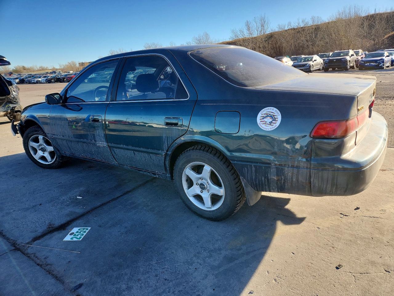 1997 TOYOTA CAMRY CE photo 3