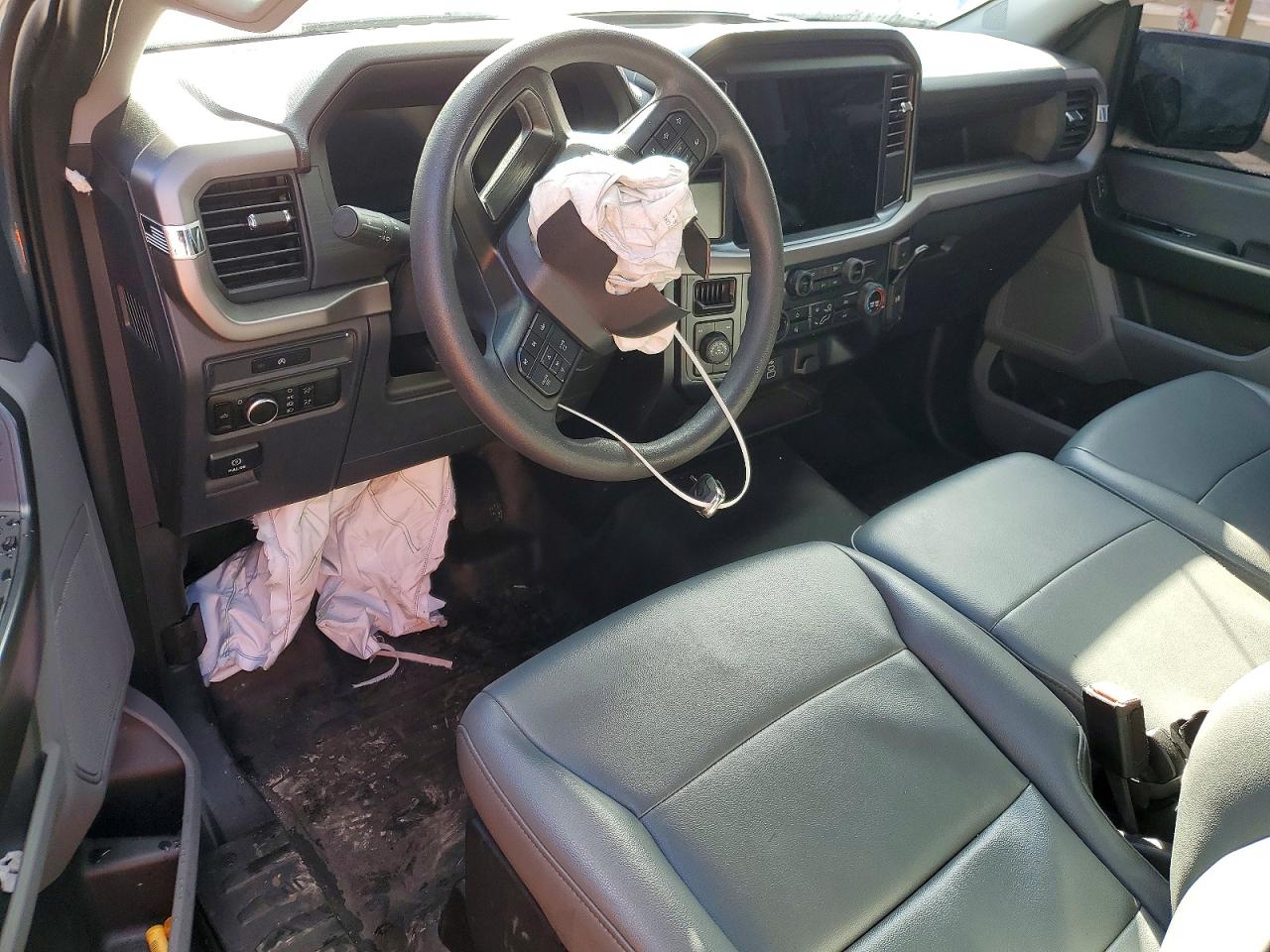 2025 FORD F150 XL photo 8
