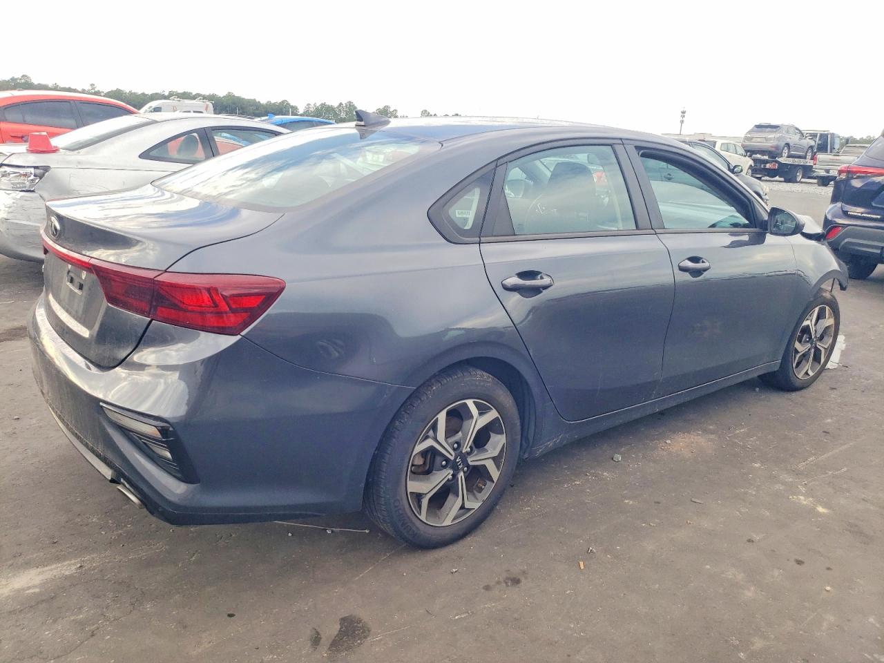 2021 KIA FORTE FE photo 3
