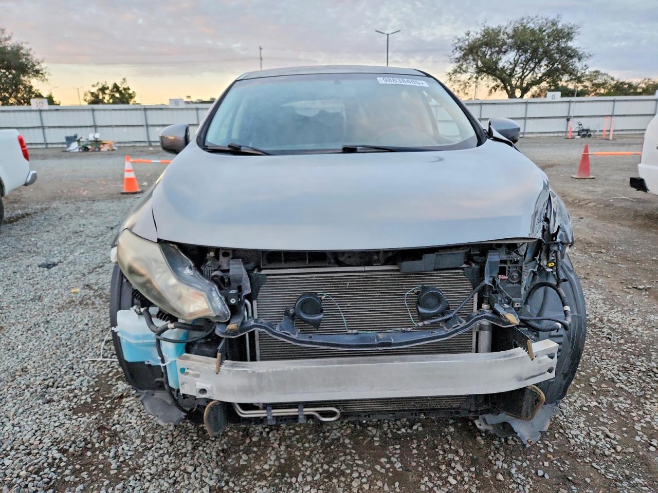 2014 NISSAN MURANO S photo 5