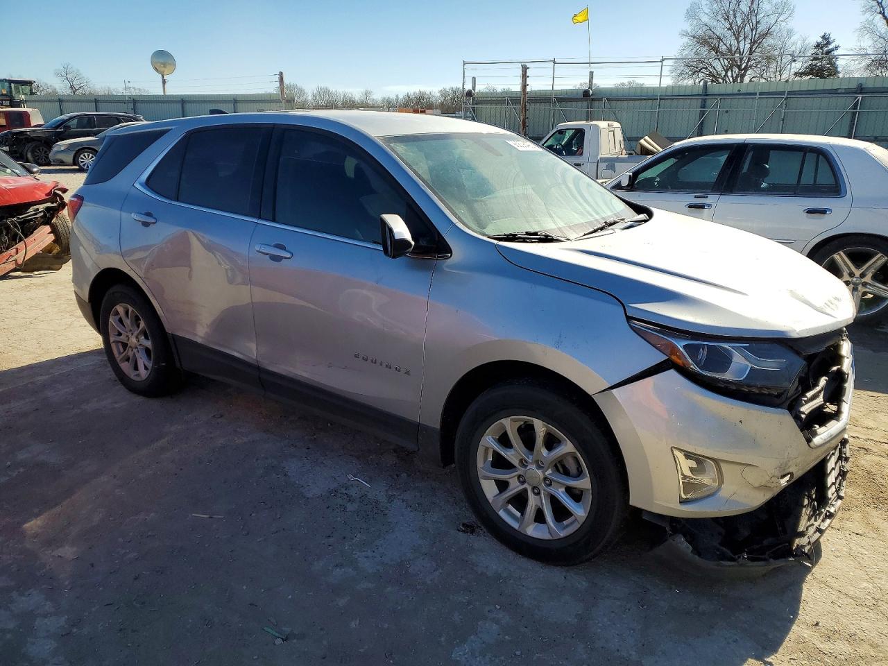2018 CHEVROLET EQUINOX LT photo 4