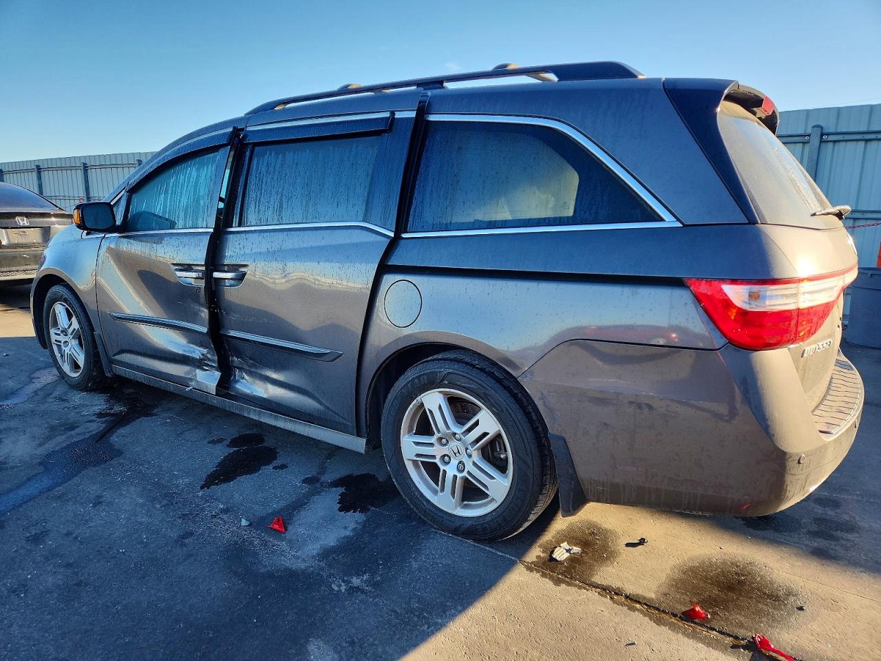 2012 HONDA ODYSSEY TOURING photo 4