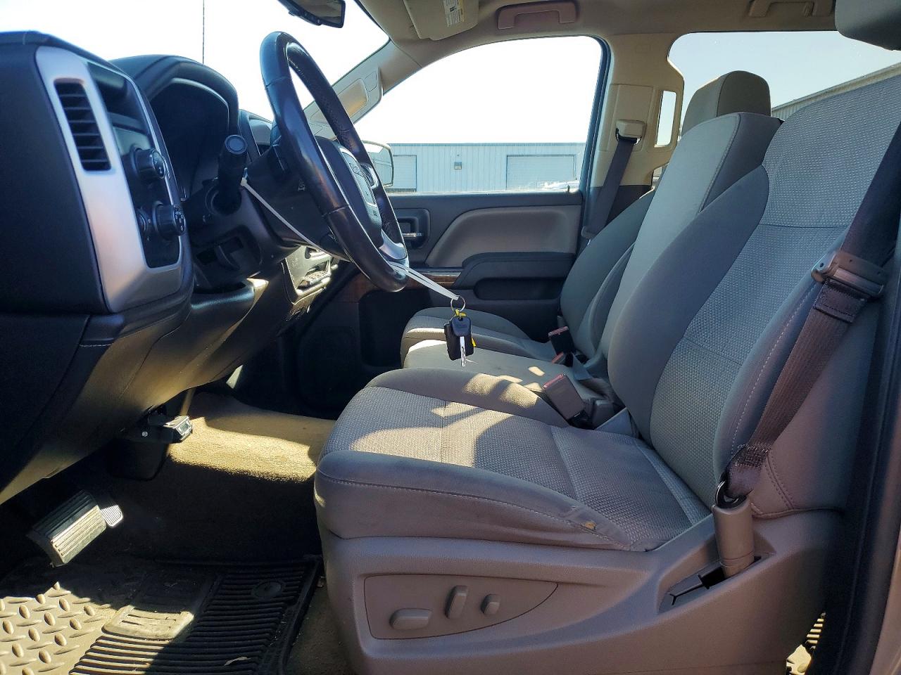 2017 GMC SIERRA K1500 SLE photo 7