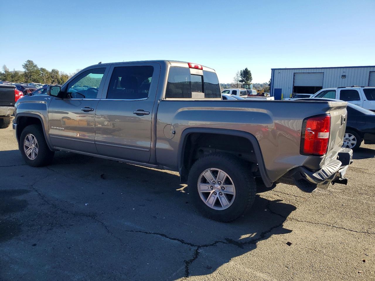 2017 GMC SIERRA K1500 SLE photo 2