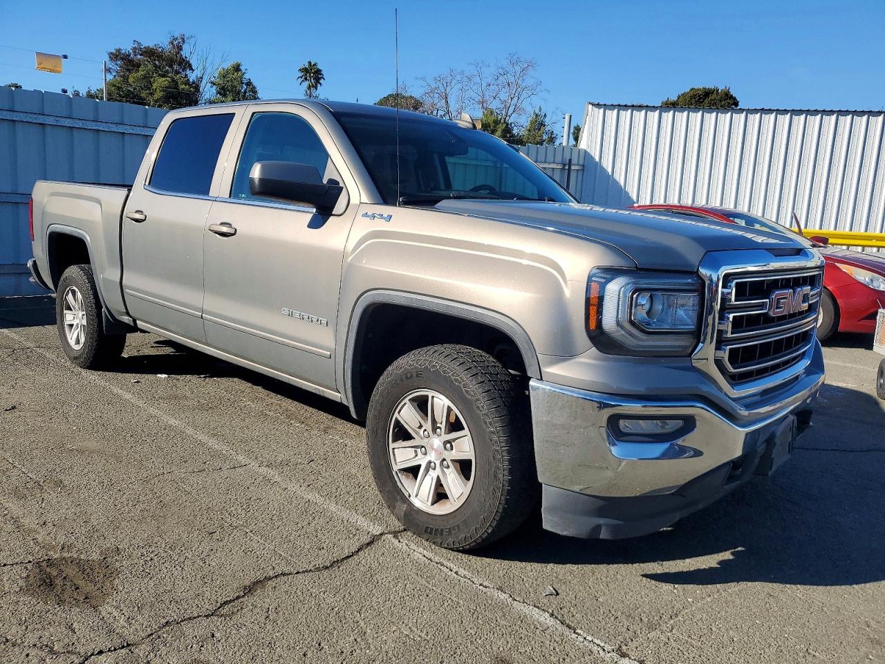 2017 GMC SIERRA K1500 SLE photo 4