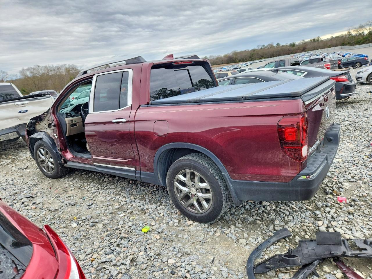 2019 HONDA RIDGELINE RTL photo 2