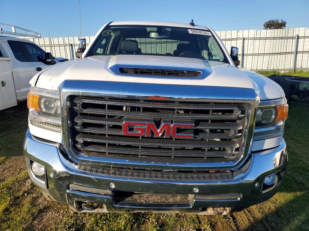 2019 GMC SIERRA K2500 SLT photo 5