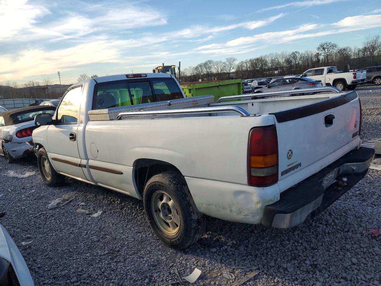 2000 GMC NEW SIERRA C1500 photo 2