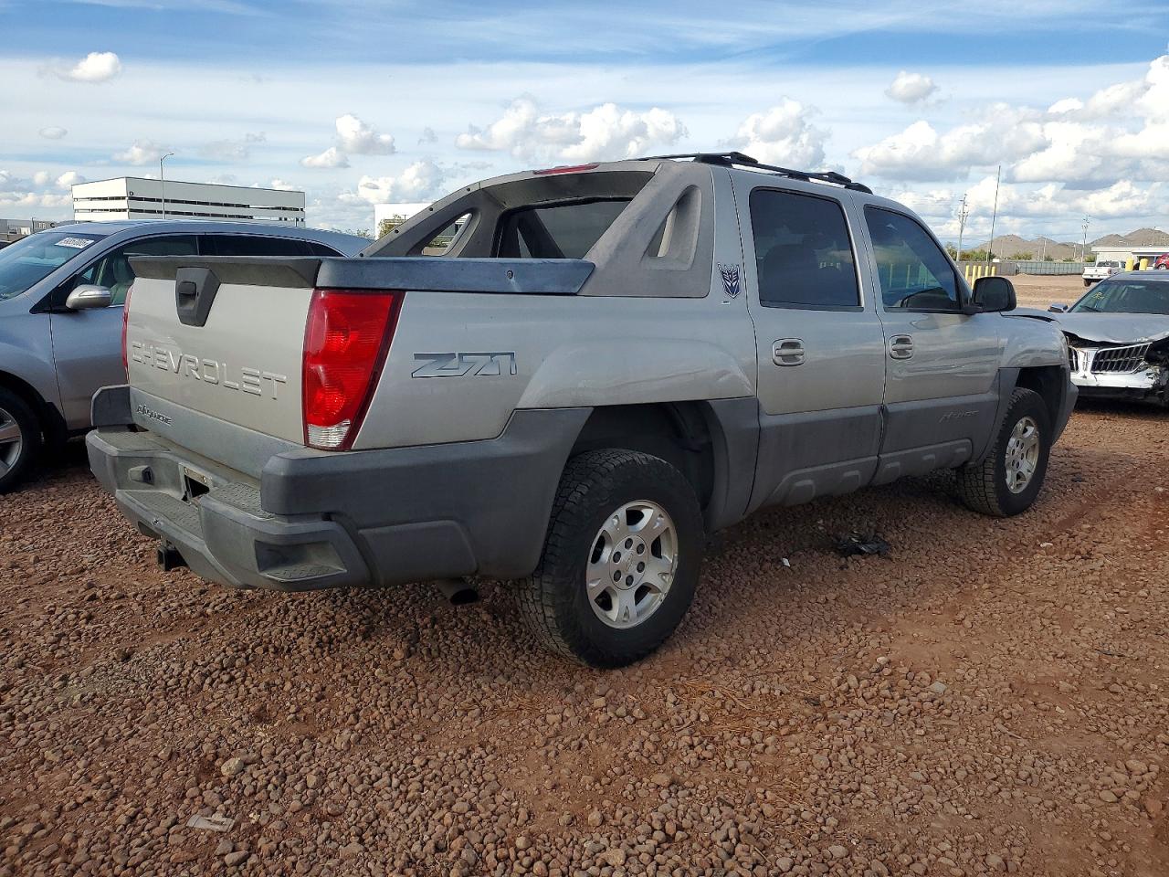 2004 CHEVROLET AVALANCHE K1500 photo 5