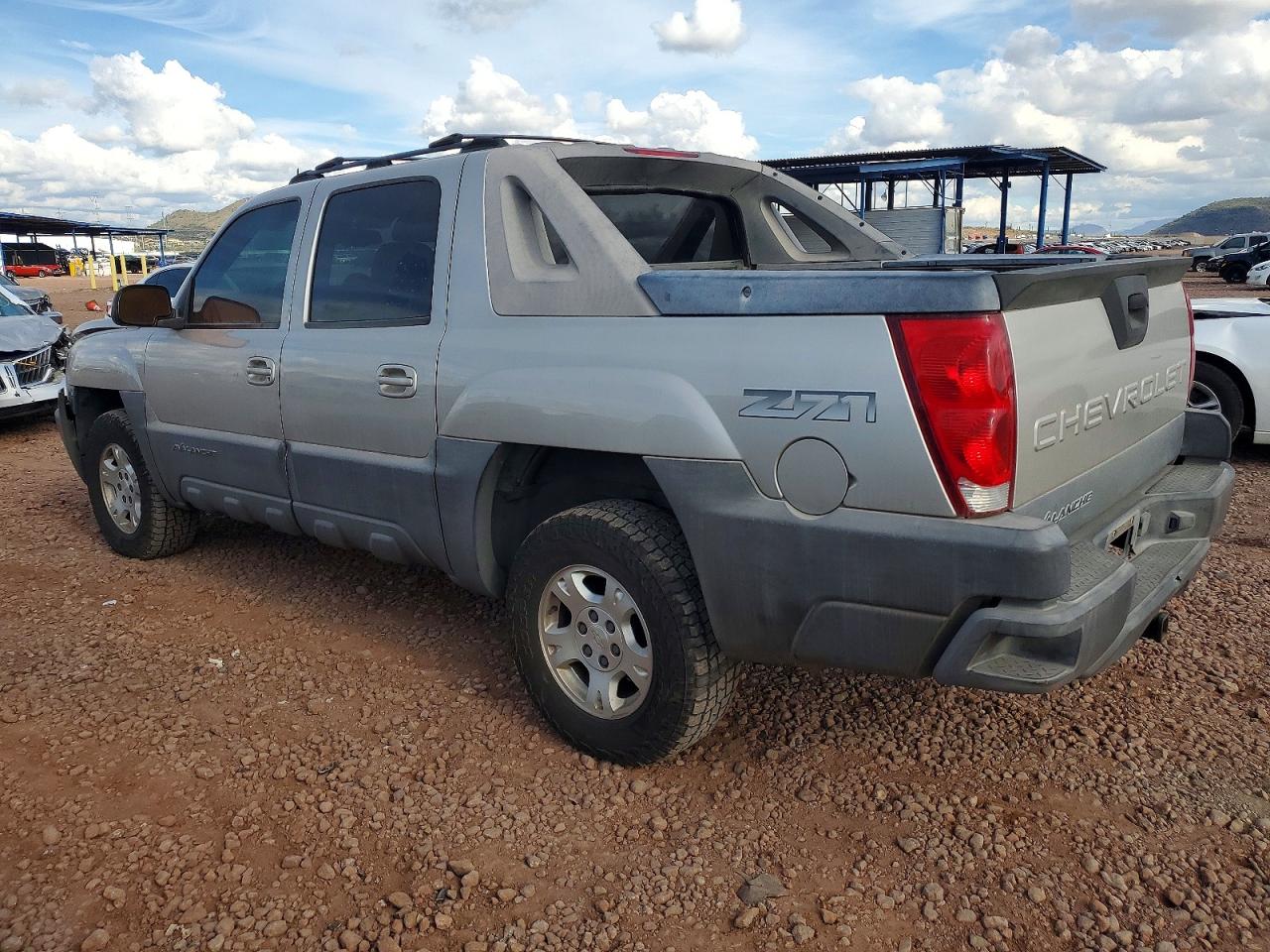 2004 CHEVROLET AVALANCHE K1500 photo 3