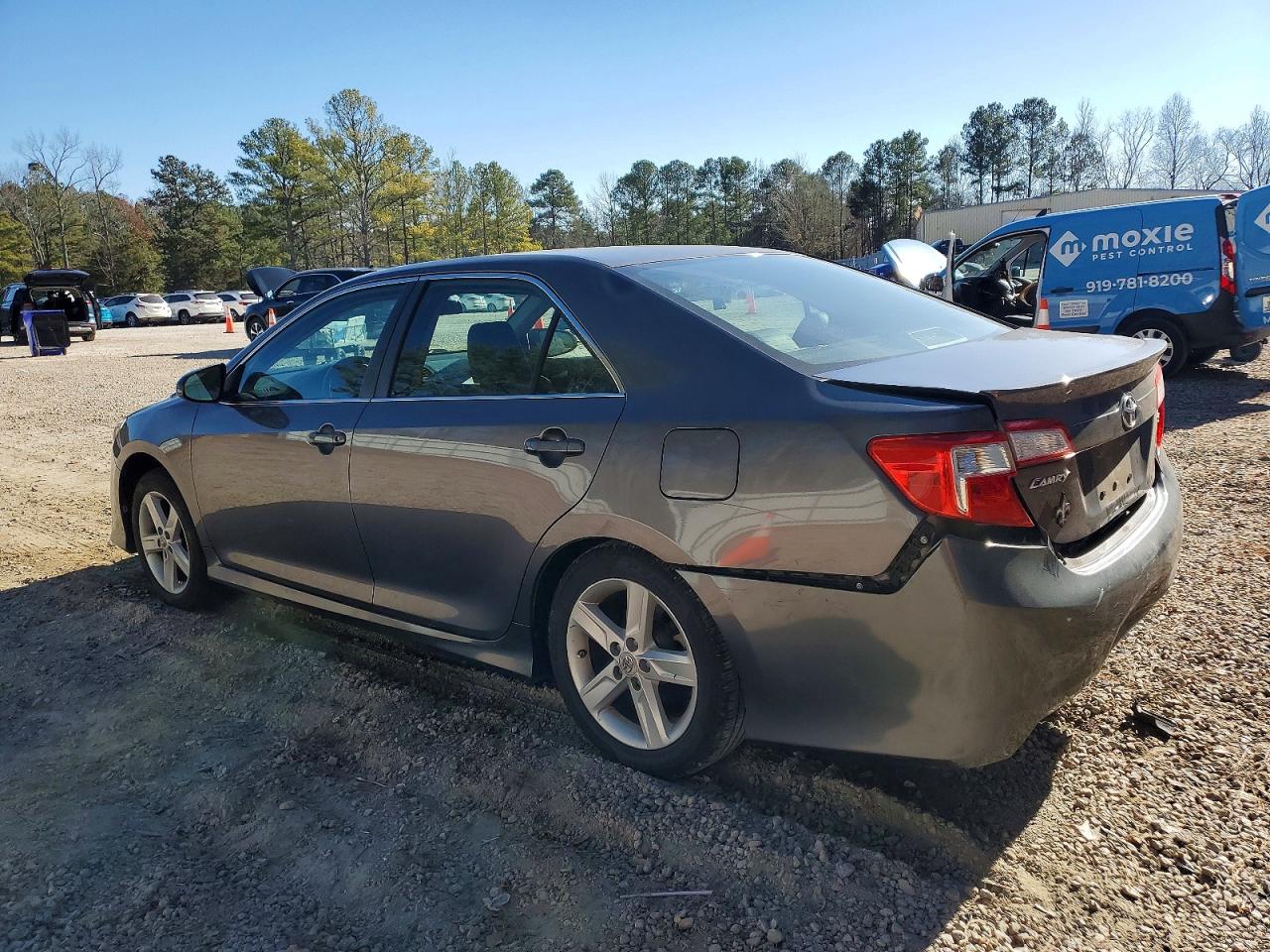 2012 TOYOTA CAMRY BASE photo 3