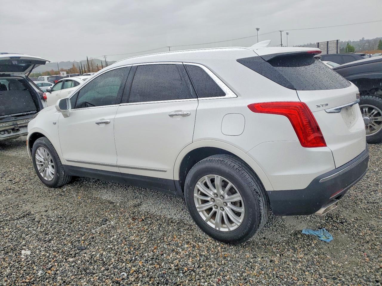 2018 CADILLAC XT5 photo 3