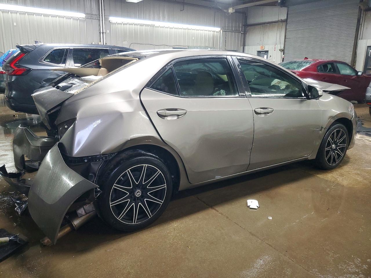 2018 TOYOTA COROLLA L photo 3