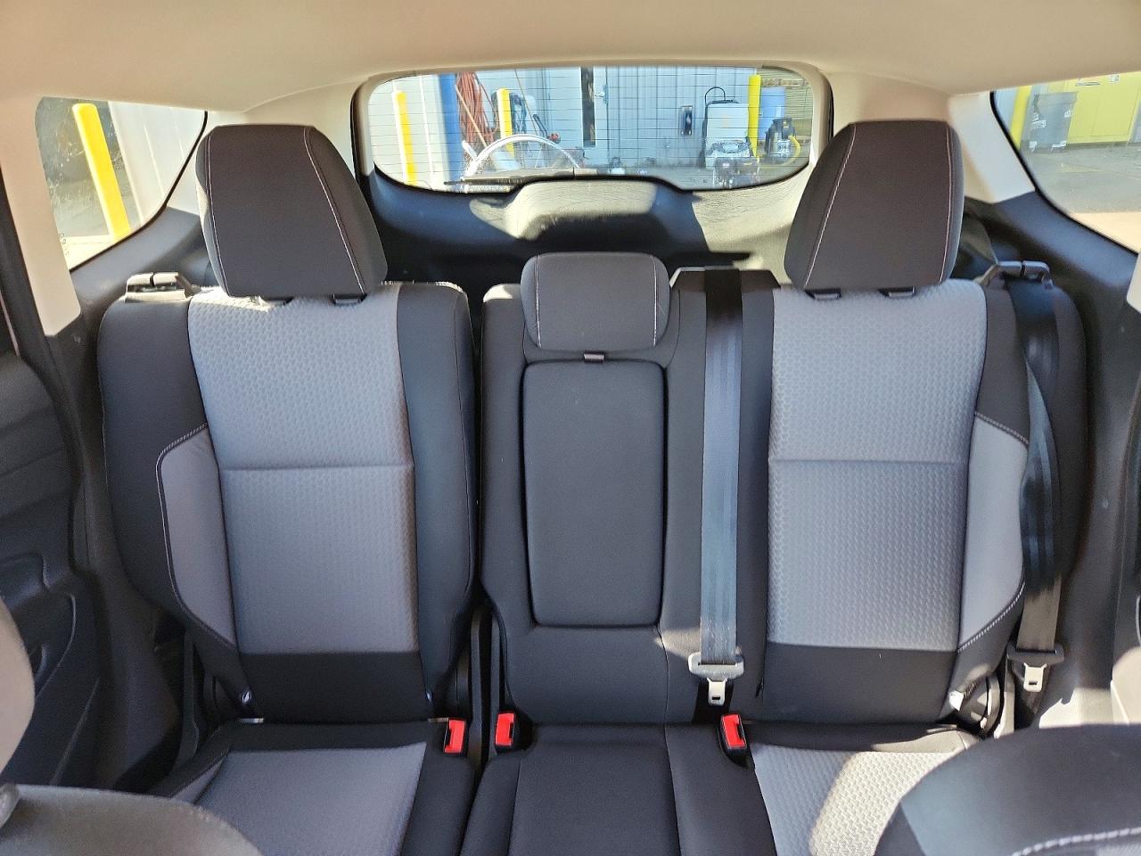 2017 FORD ESCAPE SE photo 10