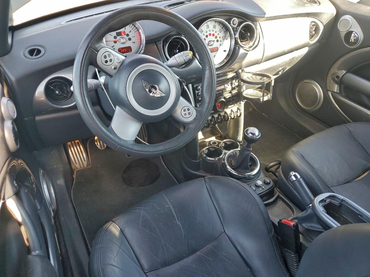 2008 MINI COOPER S photo 8
