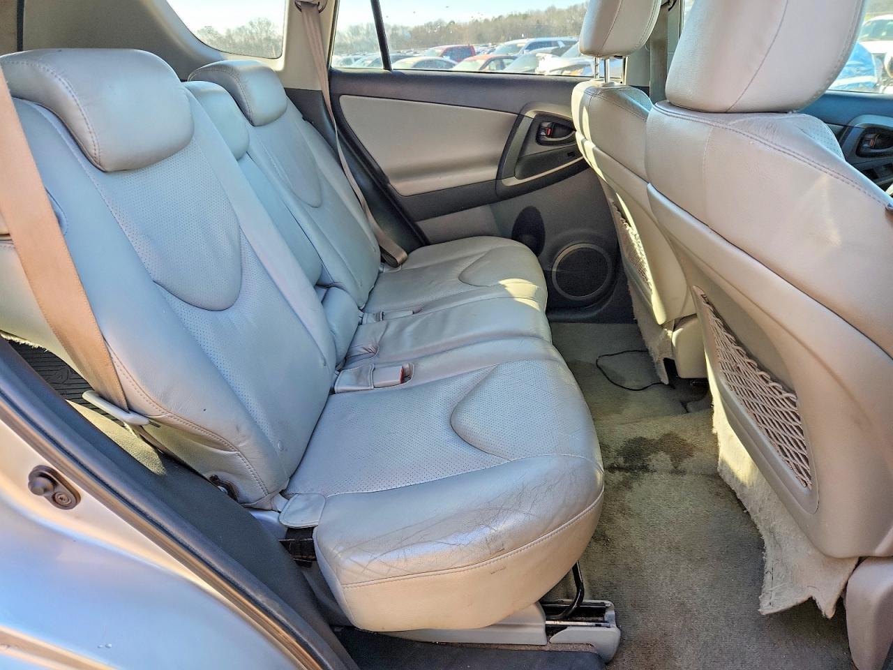2010 TOYOTA RAV4 LIMITED photo 21