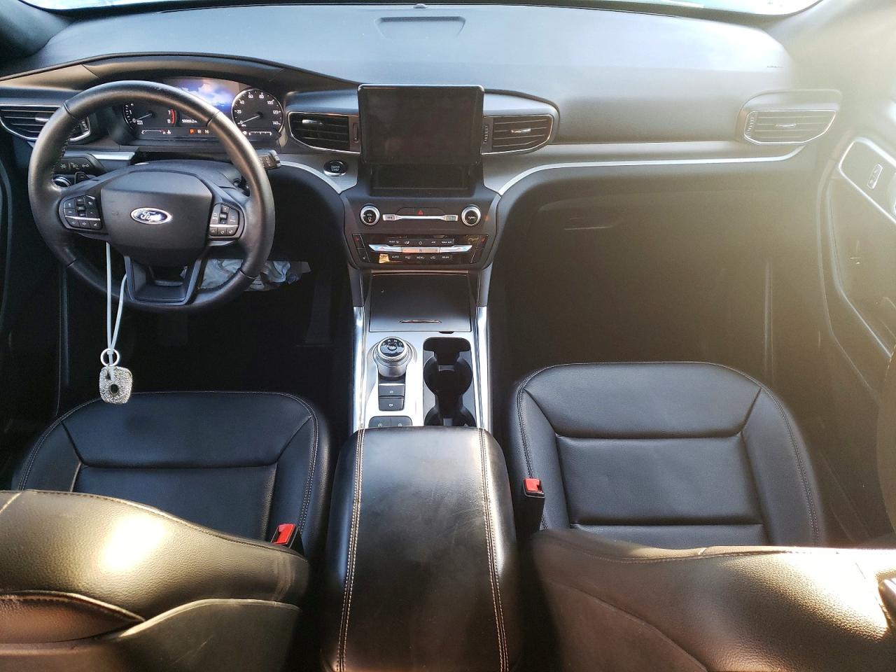 2020 FORD EXPLORER XLT photo 15