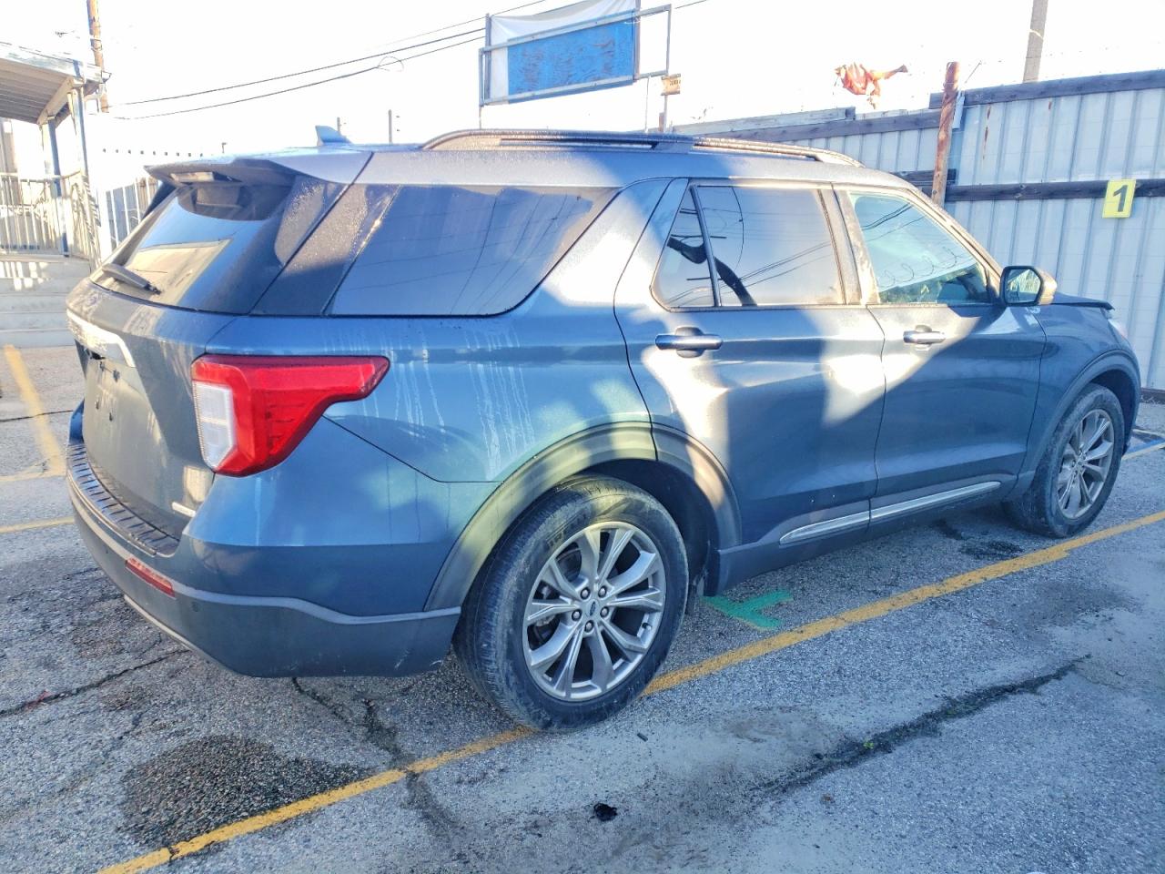 2020 FORD EXPLORER XLT photo 5