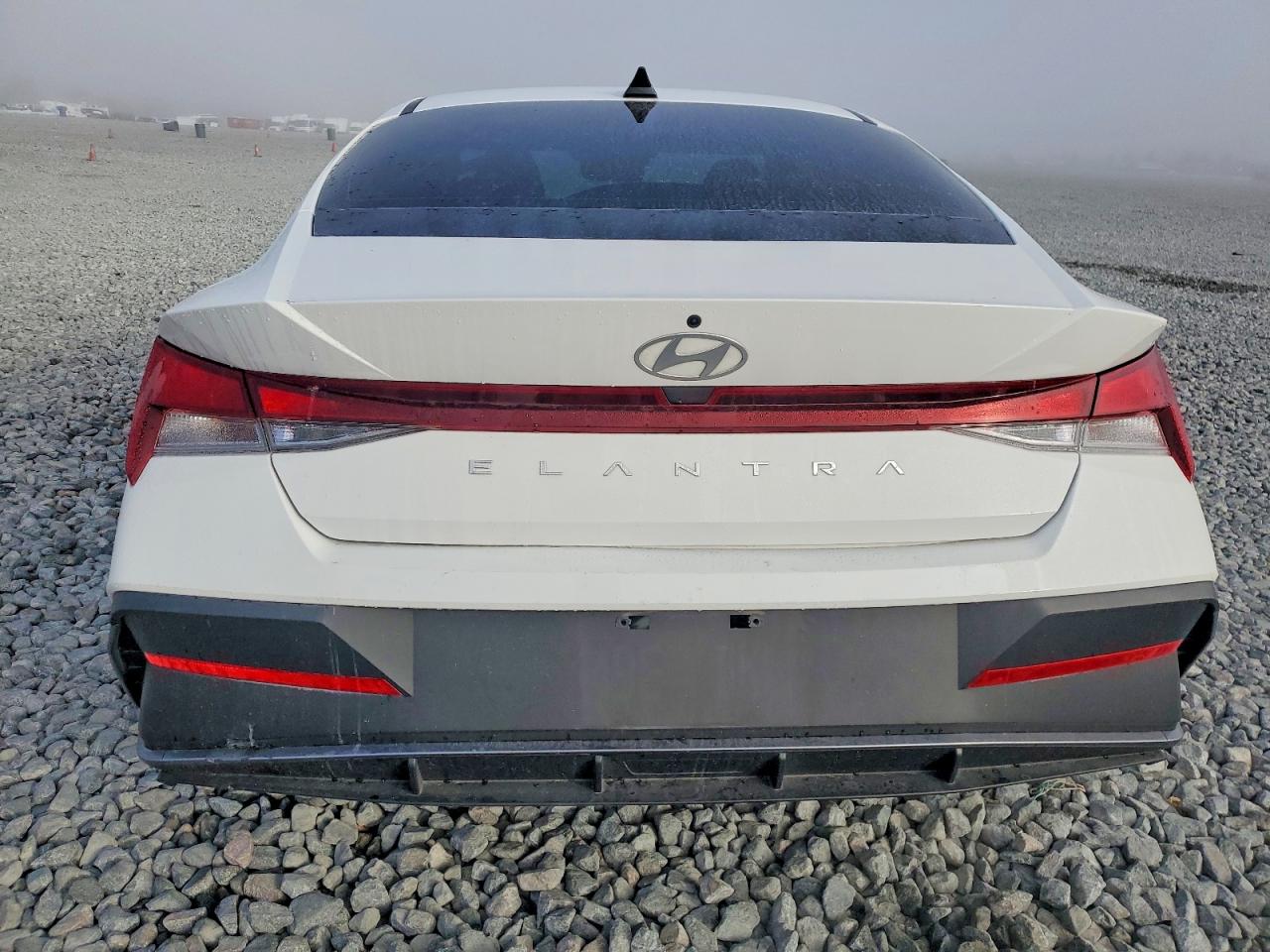 2024 HYUNDAI ELANTRA SE photo 6