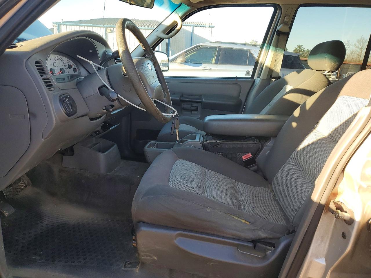 2004 FORD EXPLORER SPORT TRAC photo 7