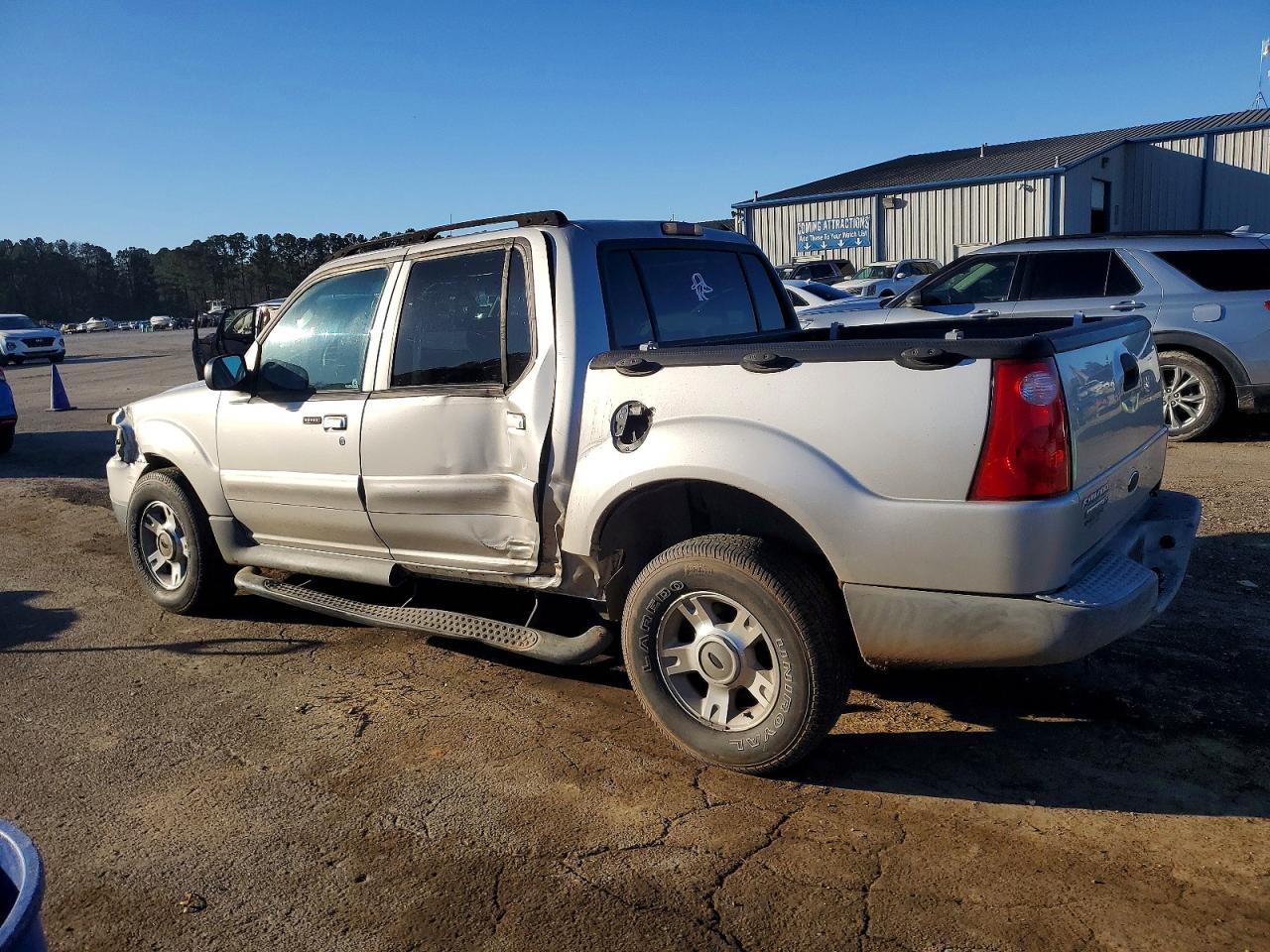 2004 FORD EXPLORER SPORT TRAC photo 2