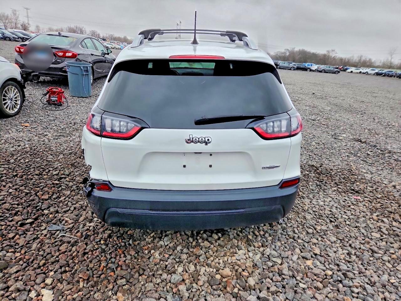 2019 JEEP CHEROKEE LATITUDE photo 6