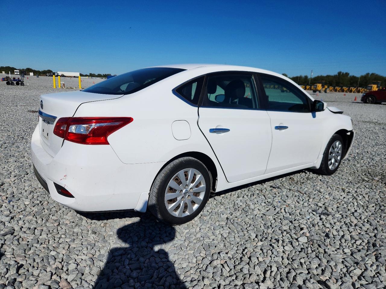 2019 NISSAN SENTRA S photo 3