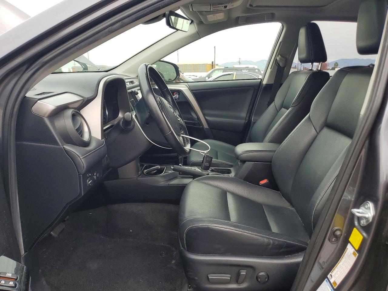 2016 TOYOTA RAV4 HV LIMITED photo 7