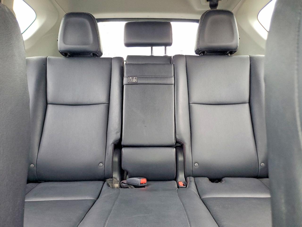 2016 TOYOTA RAV4 HV LIMITED photo 10