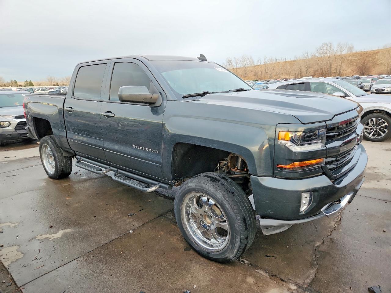 2018 CHEVROLET SILVERADO K1500 LT photo 4