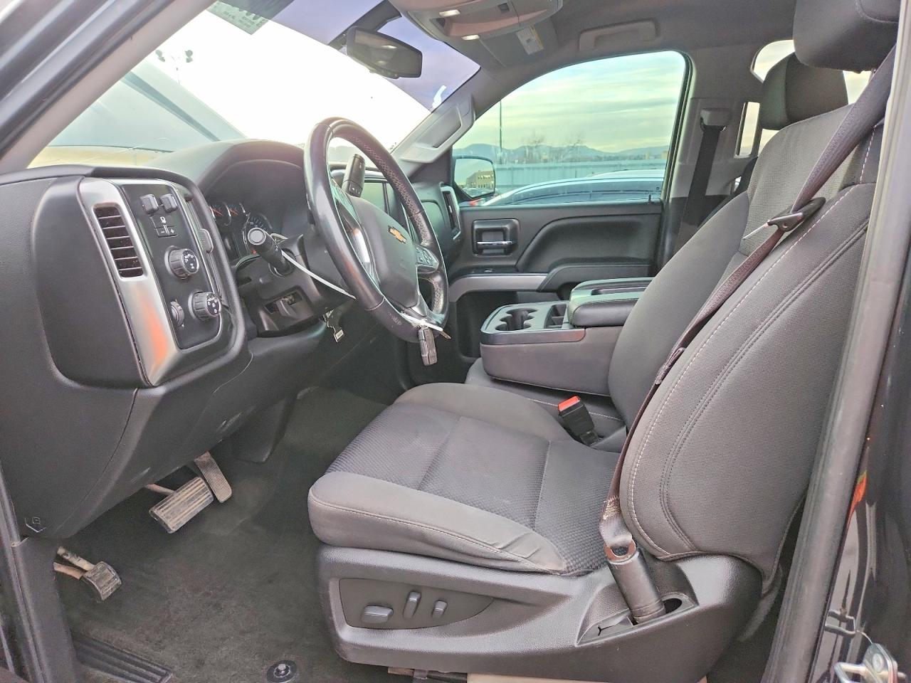 2018 CHEVROLET SILVERADO K1500 LT photo 7