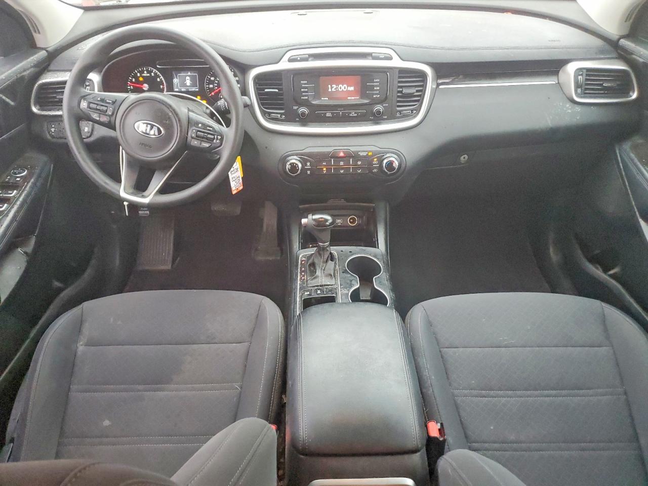 2017 KIA SORENTO LX photo 8