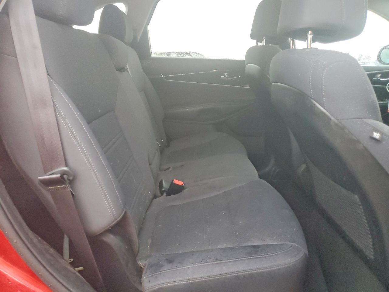 2017 KIA SORENTO LX photo 10