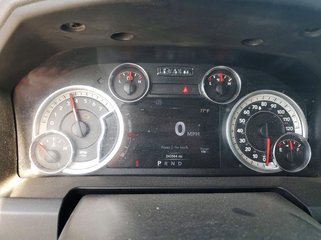 2015 RAM 1500 SLT photo 17