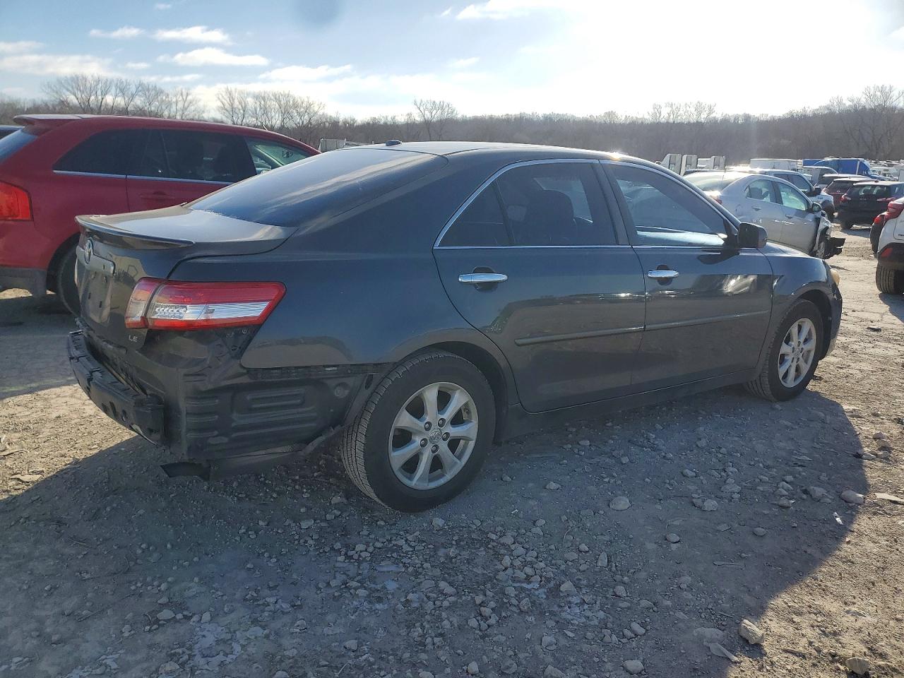 2011 TOYOTA CAMRY BASE photo 3