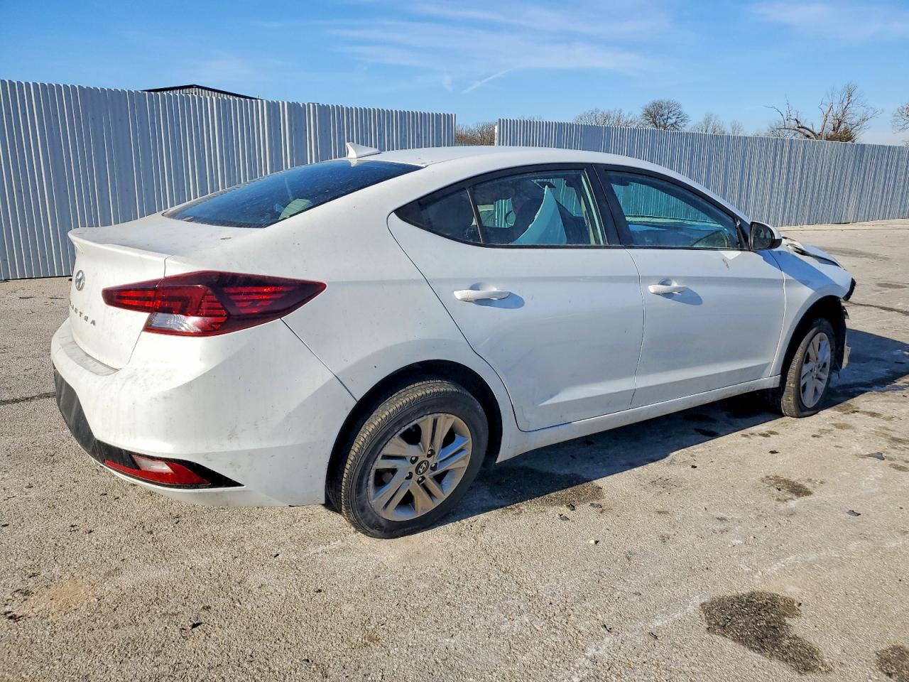 2019 HYUNDAI ELANTRA SEL photo 3