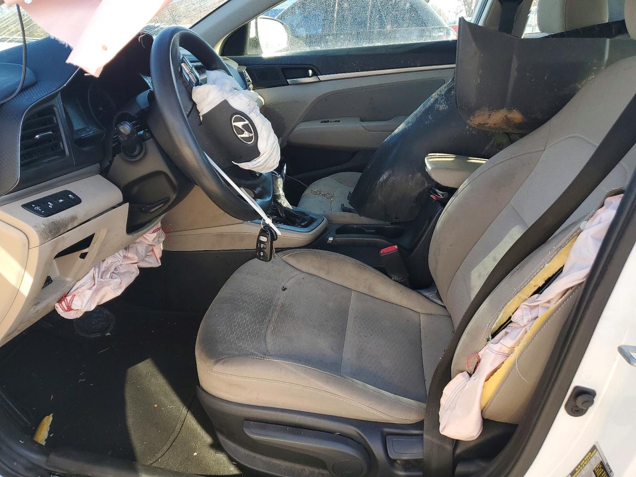 2019 HYUNDAI ELANTRA SEL photo 7