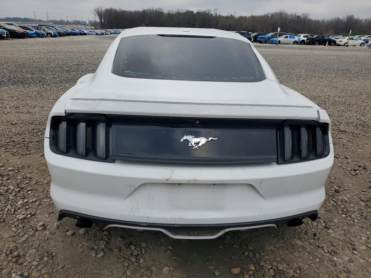 2016 FORD MUSTANG photo 11