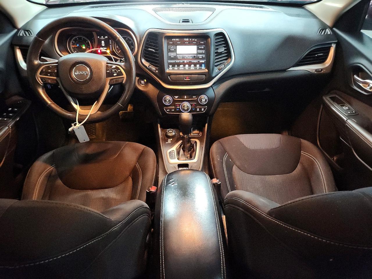 2015 JEEP CHEROKEE LATITUDE photo 8