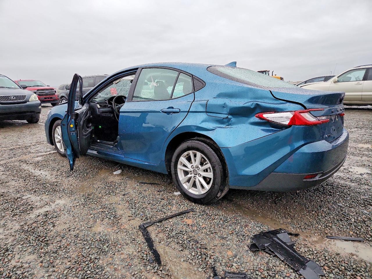 2025 TOYOTA CAMRY XSE photo 2