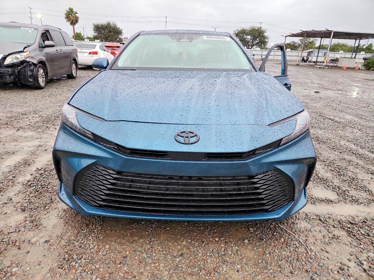 2025 TOYOTA CAMRY XSE photo 5