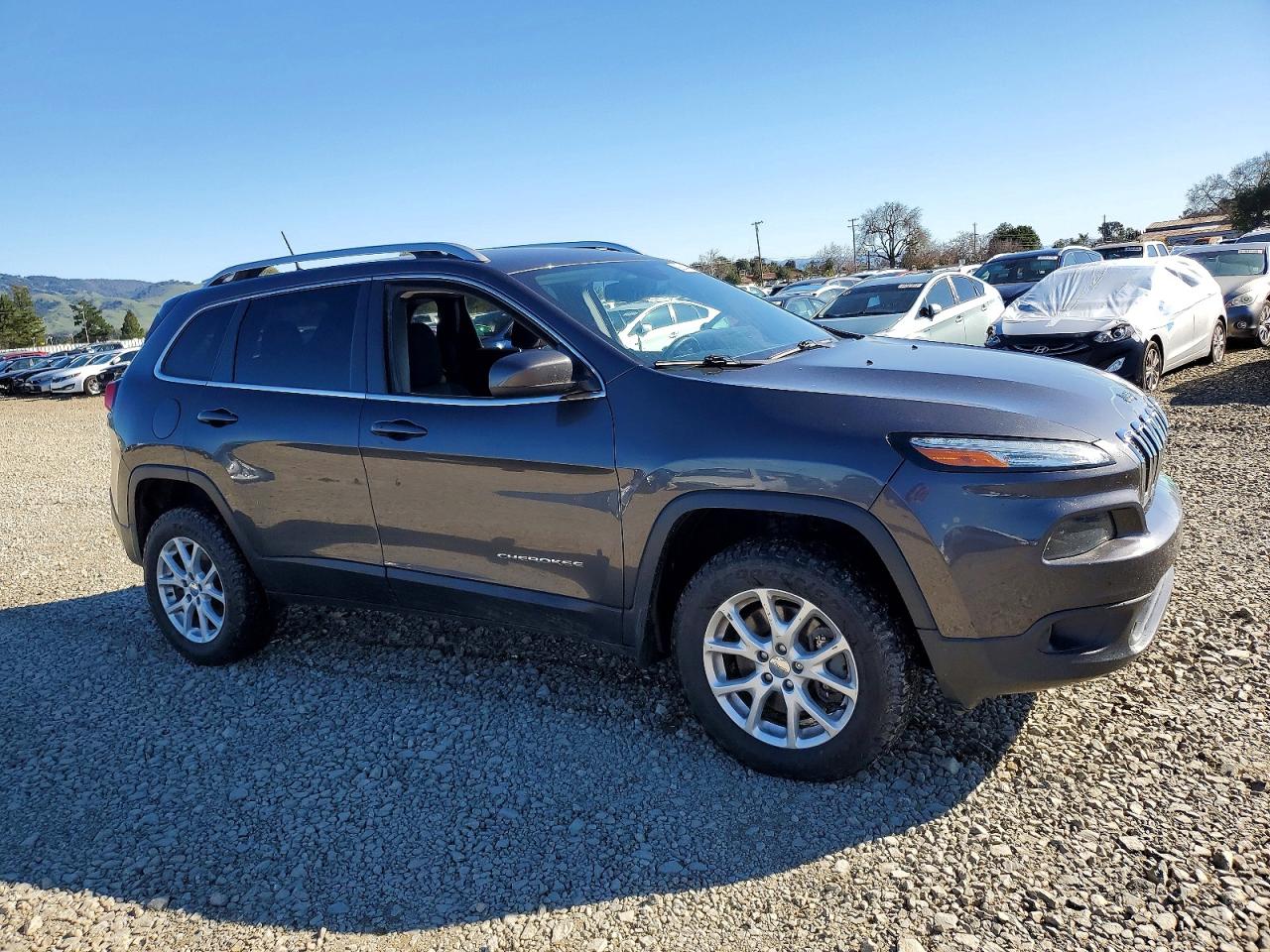 2016 JEEP CHEROKEE LATITUDE photo 4