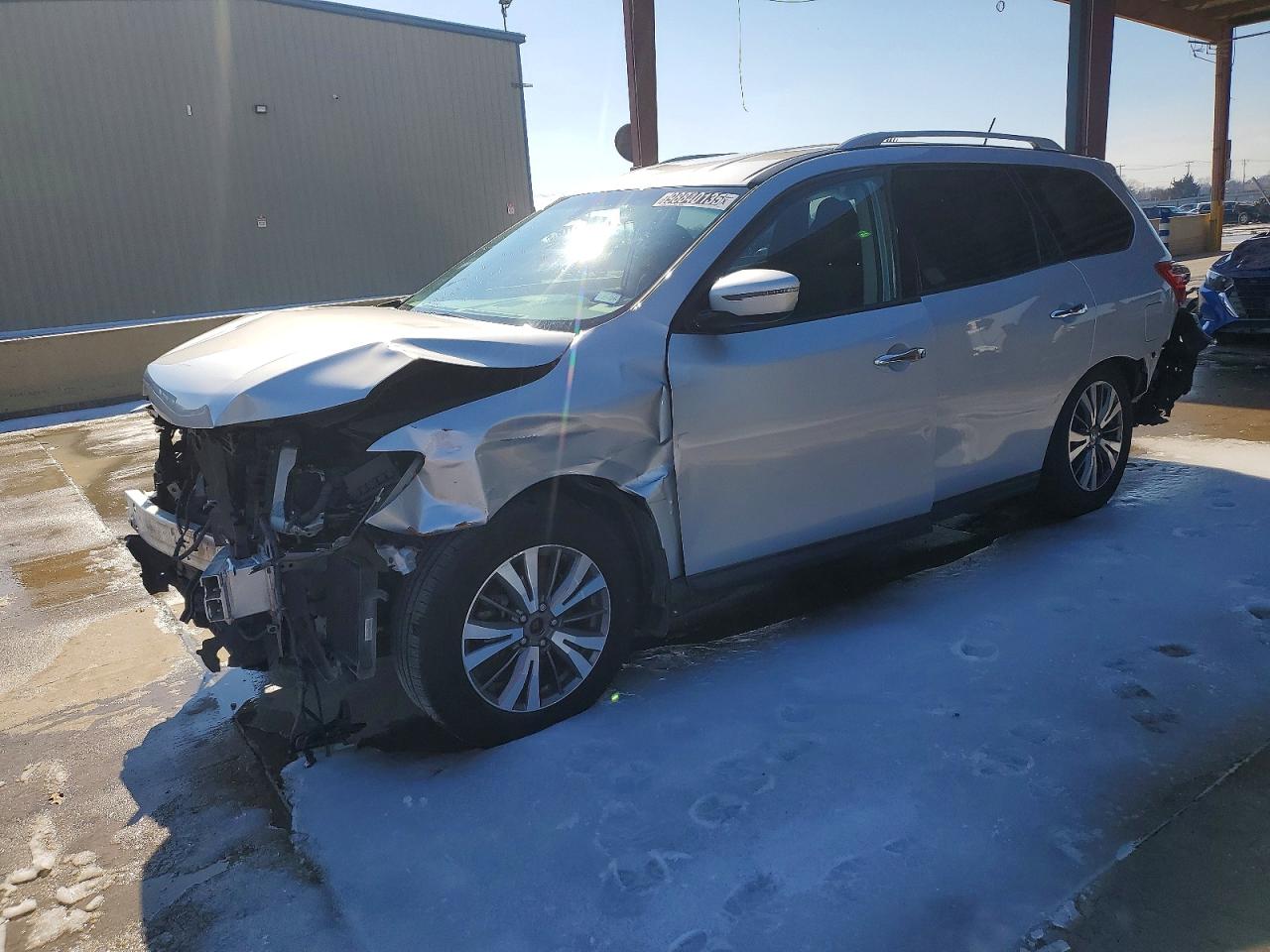 2017 NISSAN PATHFINDER