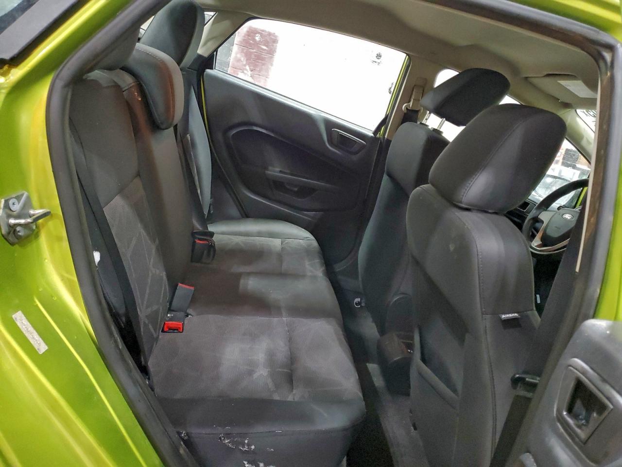 2011 FORD FIESTA SE photo 19