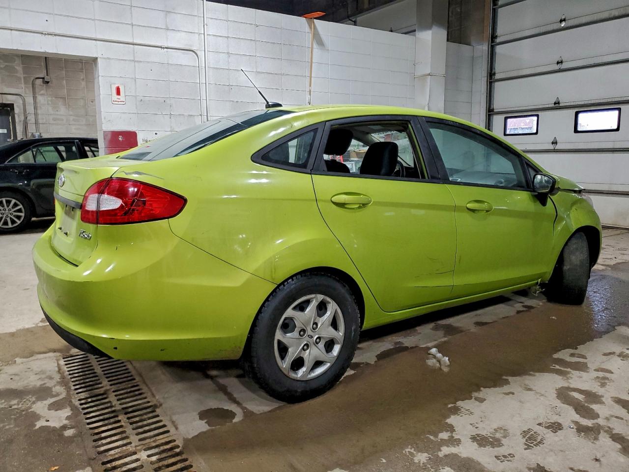2011 FORD FIESTA SE photo 5