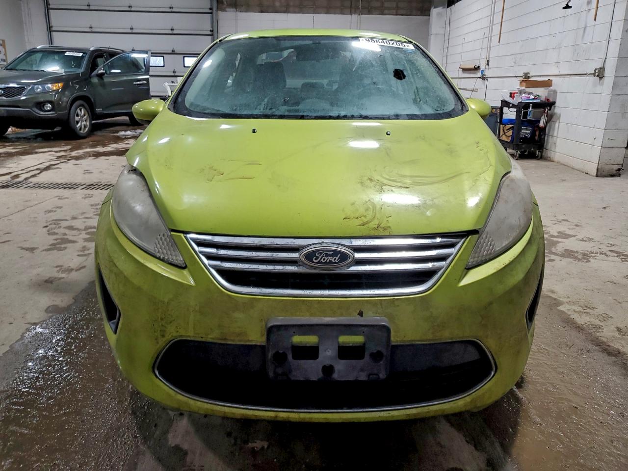 2011 FORD FIESTA SE photo 9