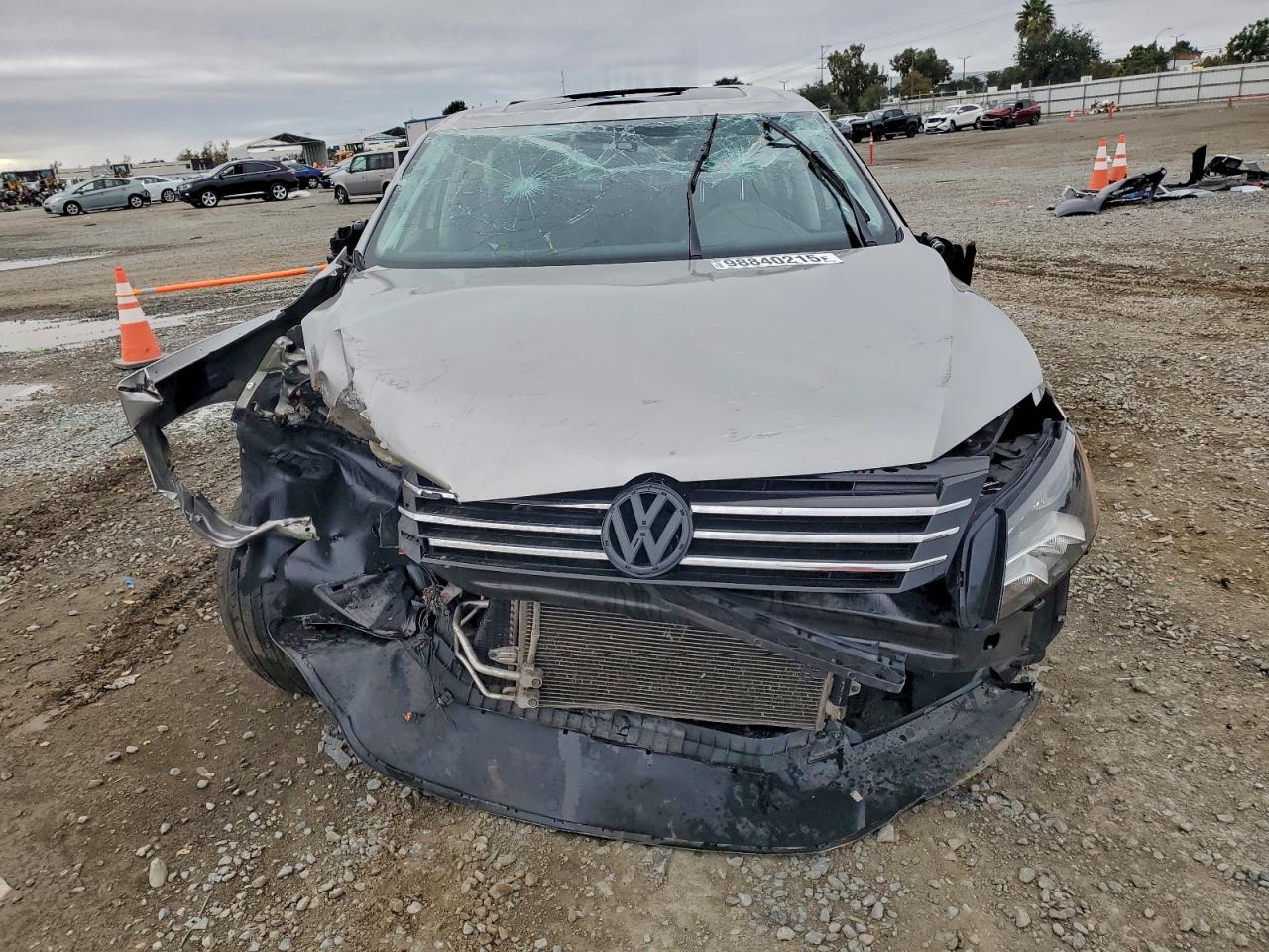 2014 VOLKSWAGEN PASSAT SE photo 5