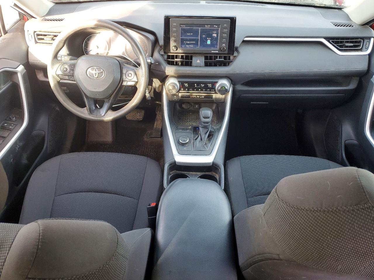 2021 TOYOTA RAV4 LE photo 15