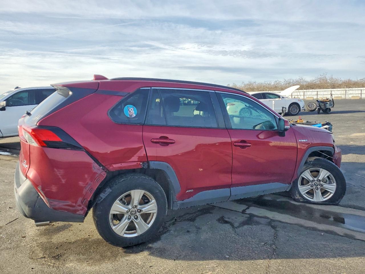 2021 TOYOTA RAV4 LE photo 5
